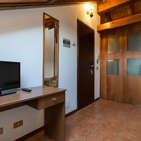Chiara Loft Apartment Stresa